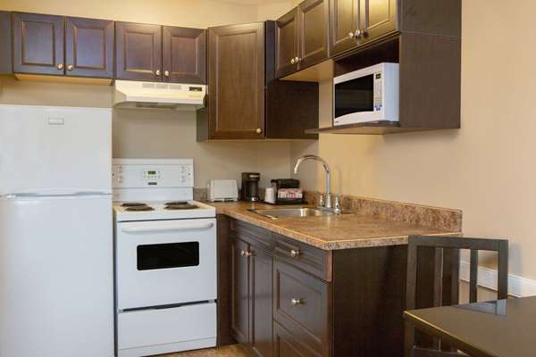 Suite - Super 8 Motel Ft Mcmurray