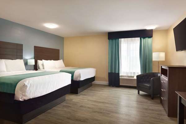  - Hawthorn Suites by Wyndham Saint Robert