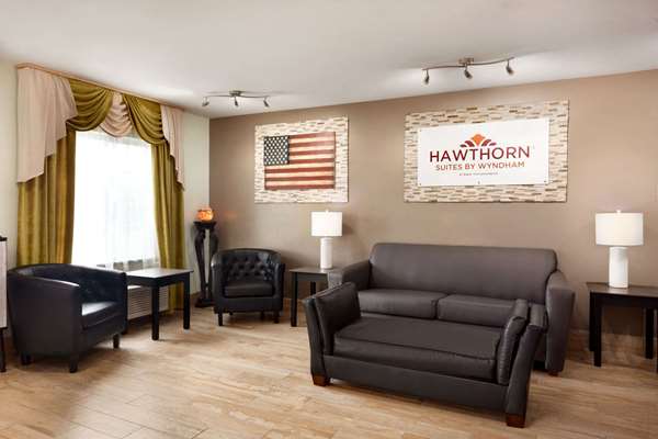  - Hawthorn Suites by Wyndham Saint Robert