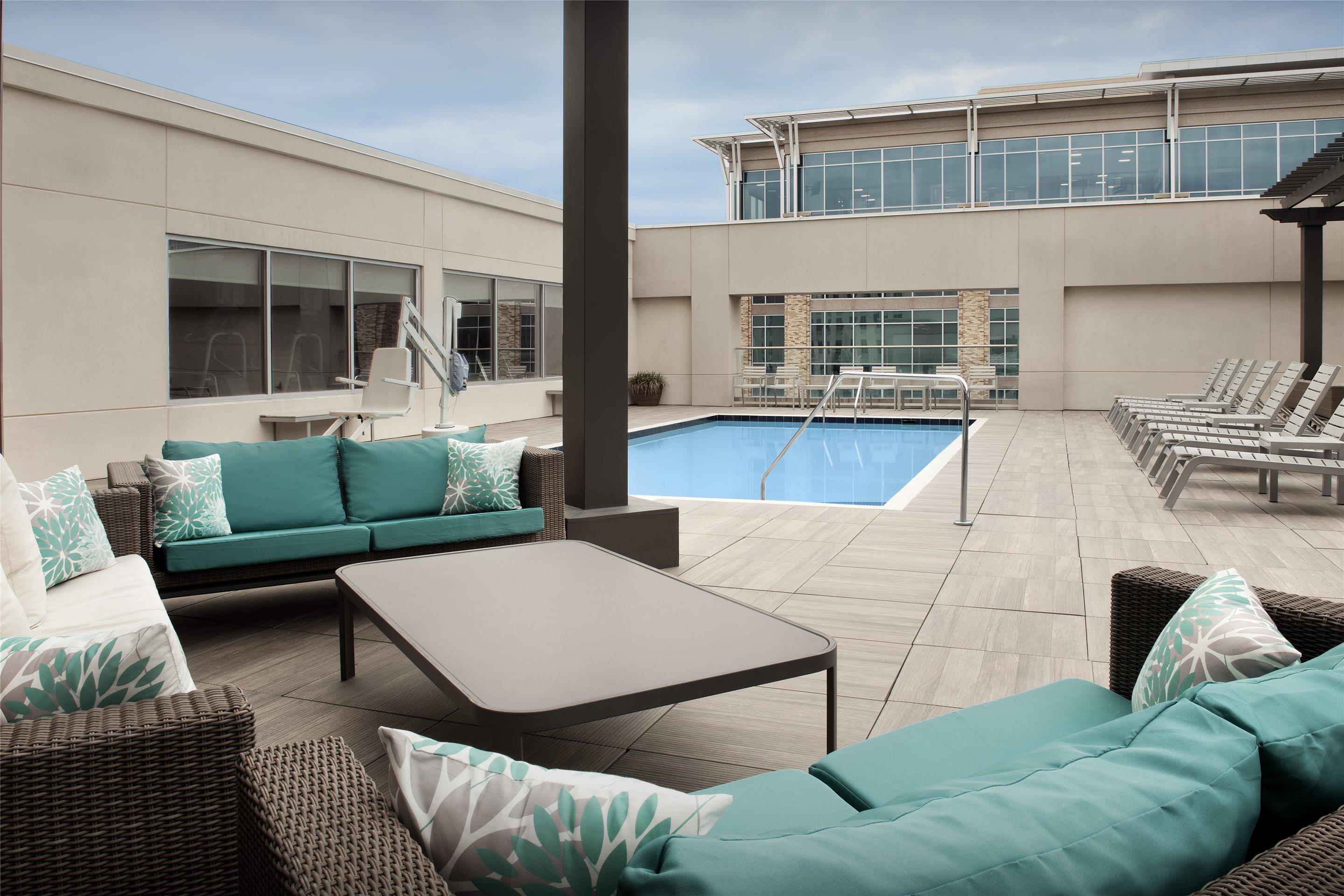 Pool | Hilton Garden Inn Charlotte Waverly