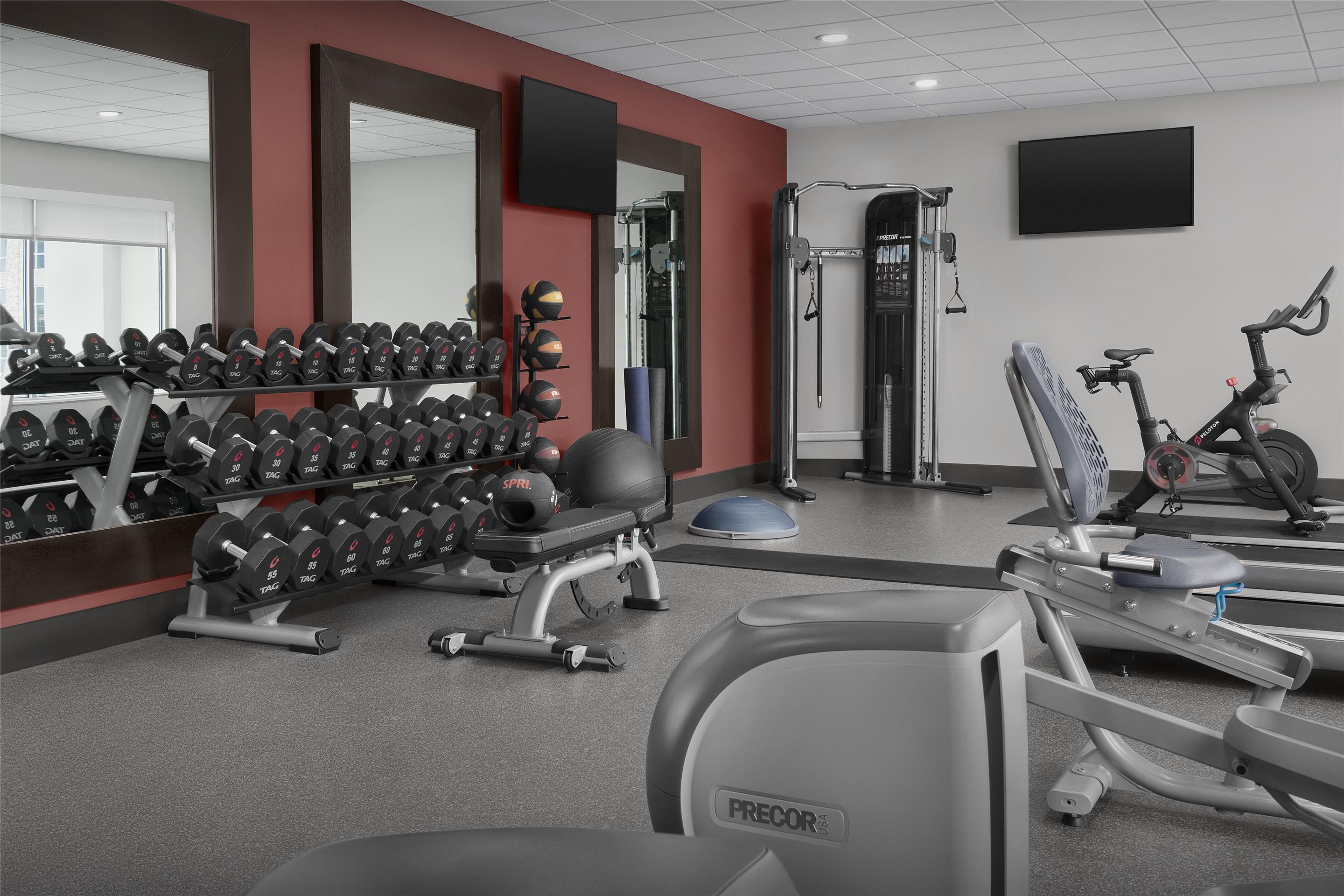 Health club fitness center gym | Hilton Garden Inn Charlotte Waverly