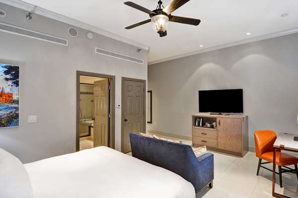  - Cincinnatian Hotel - I-71, Exit 1B