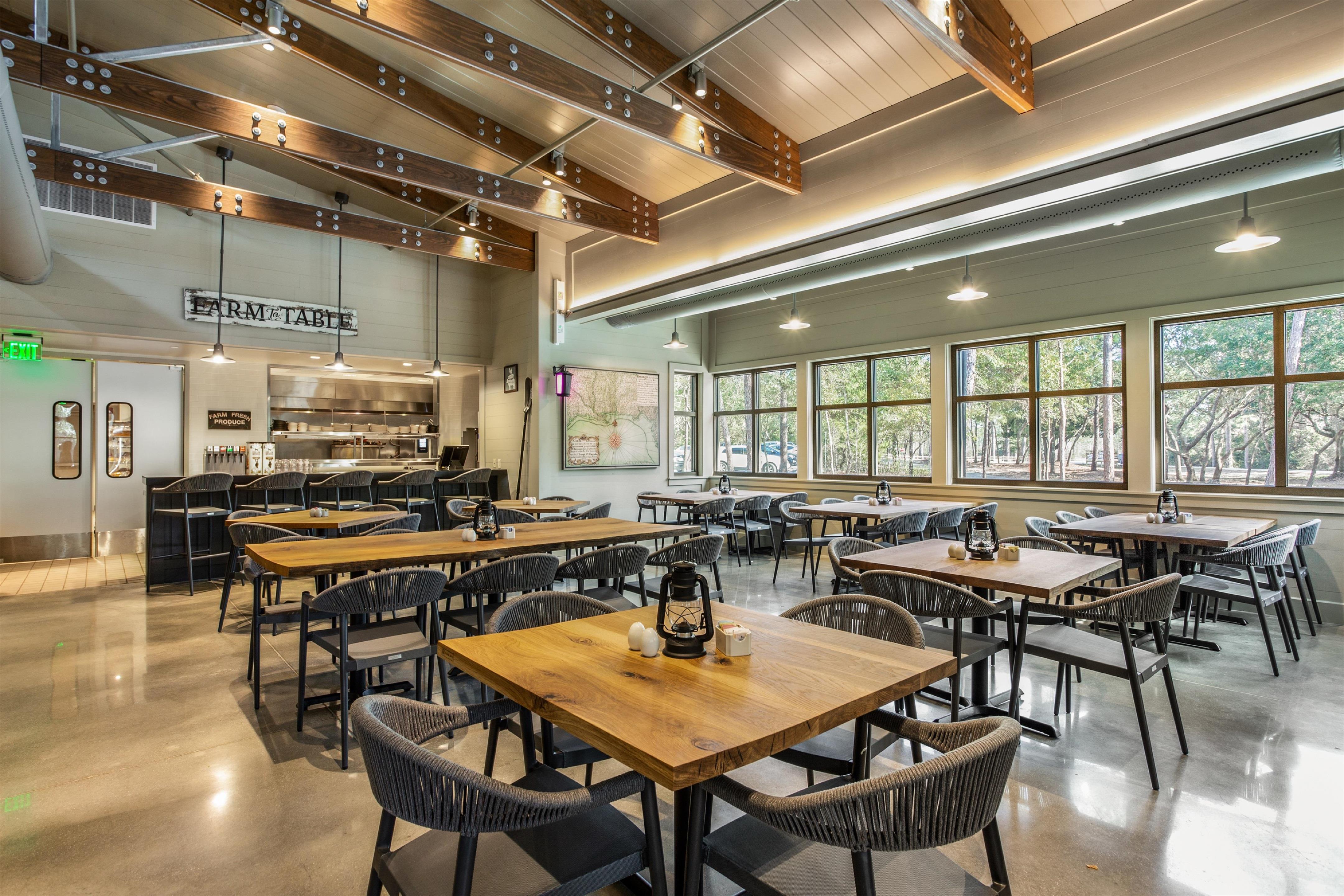 BarLounge | Hilton The Lodge at Gulf State Park, AL