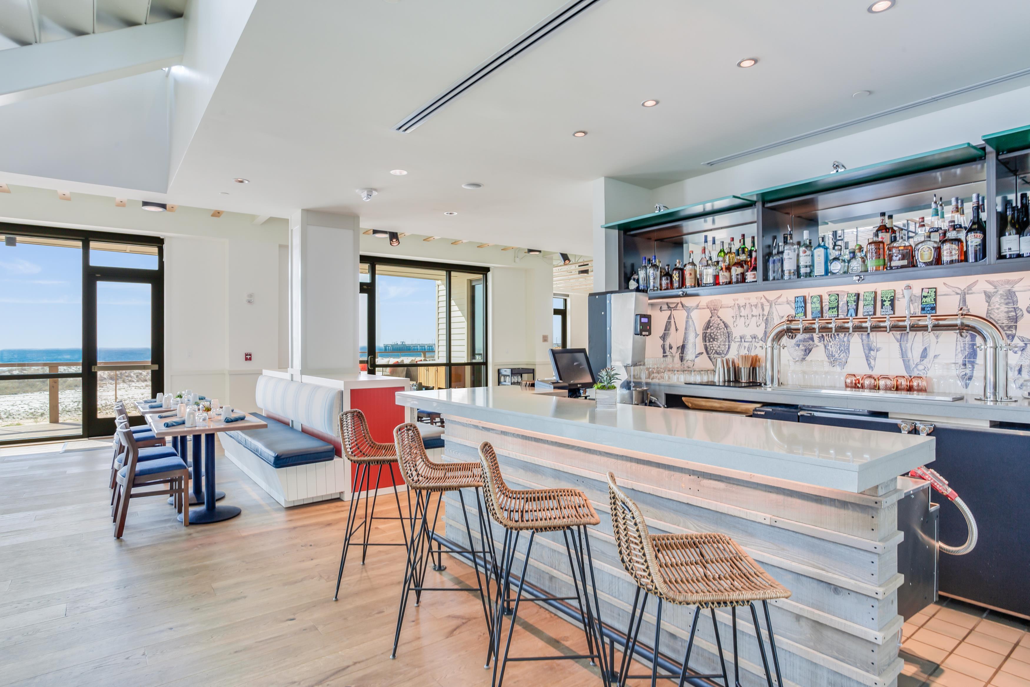 BarLounge | Hilton The Lodge at Gulf State Park, AL