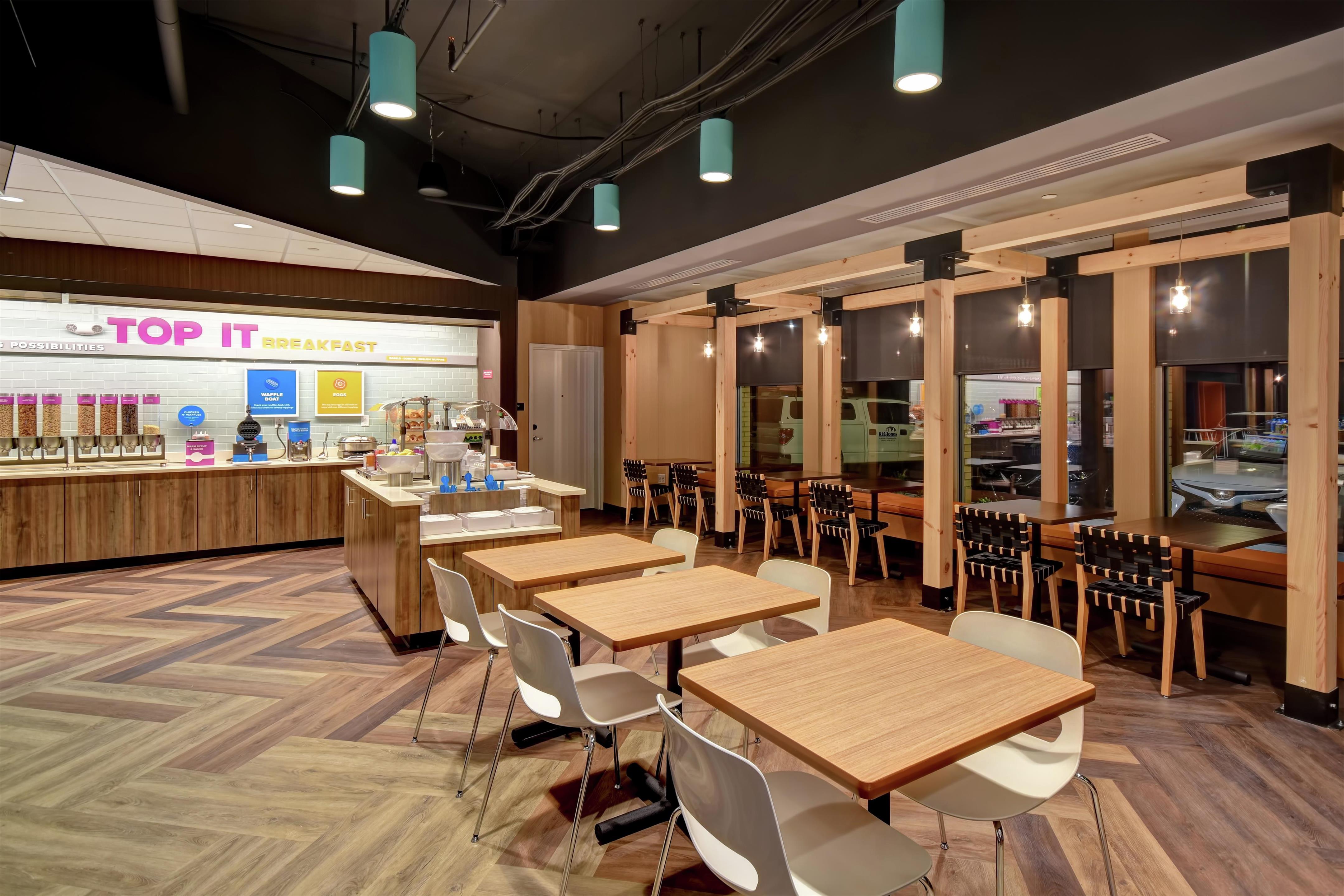 Restaurant | Tru by Hilton Raleigh Durham Airport