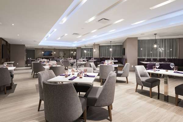 Restaurant - Hilton Garden Inn Downtown Ottawa