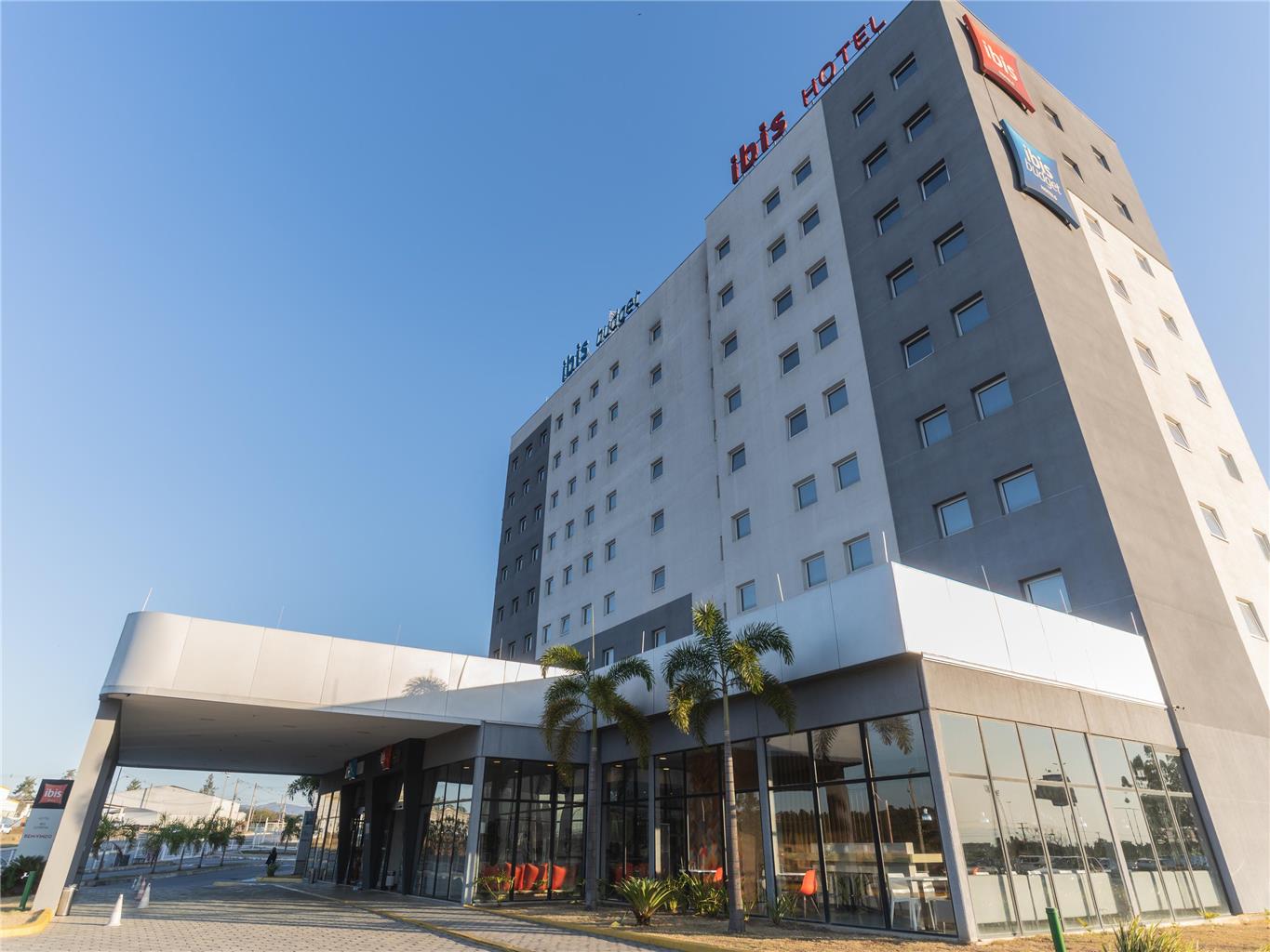Ibis Lorena