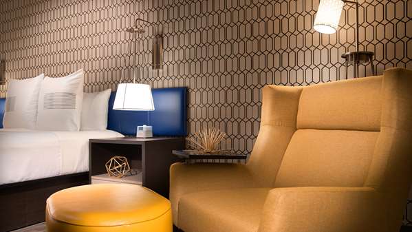  - GLo Best Western Nashville Airport Hotel - I-40, Exit 215