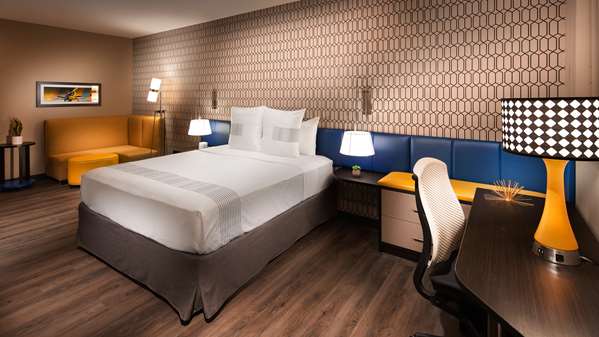  - GLo Best Western Nashville Airport Hotel - I-40, Exit 215