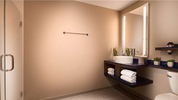  - GLo Best Western Nashville Airport Hotel - I-40, Exit 215