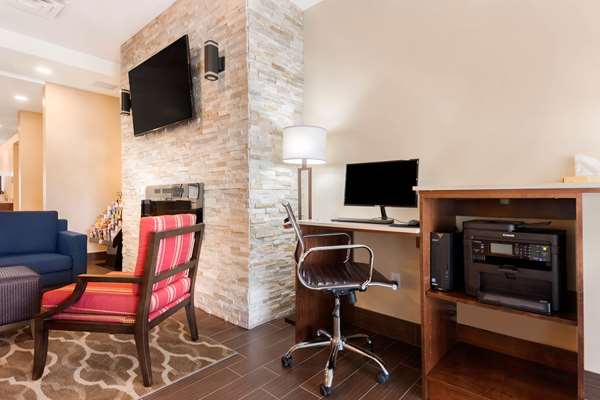Conference Area - Comfort Inn & Suites Bowmanville