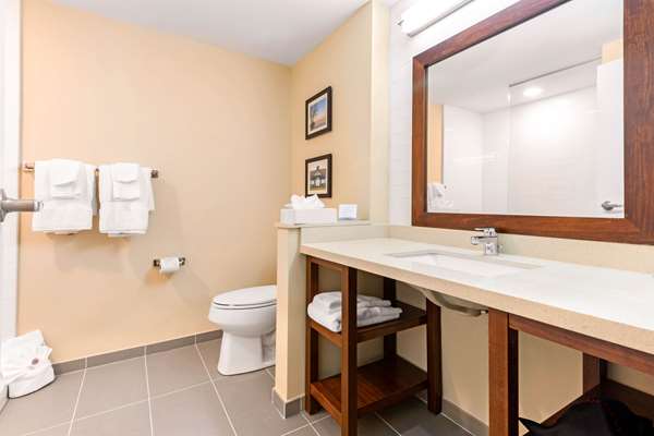  - Comfort Inn & Suites Bowmanville