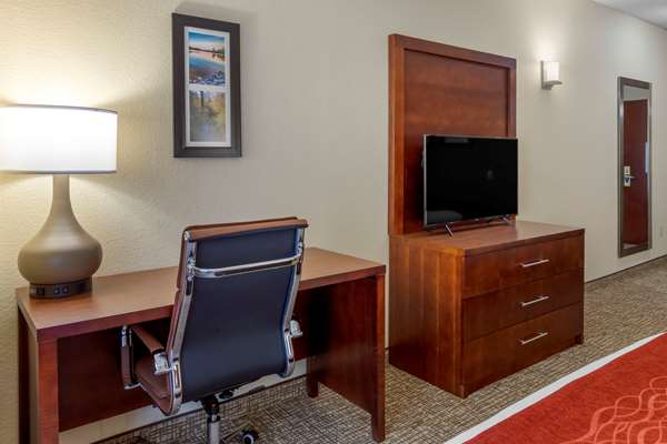  - Comfort Inn & Suites Canton - I-575, Exit 20