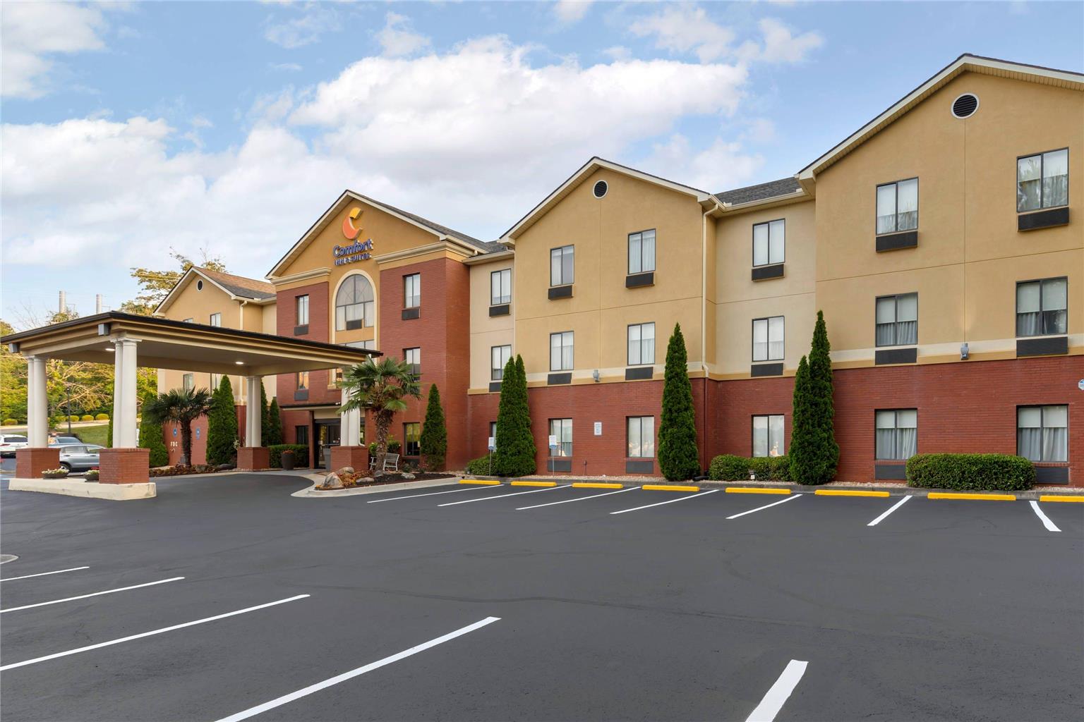 Comfort Inn & Suites Canton