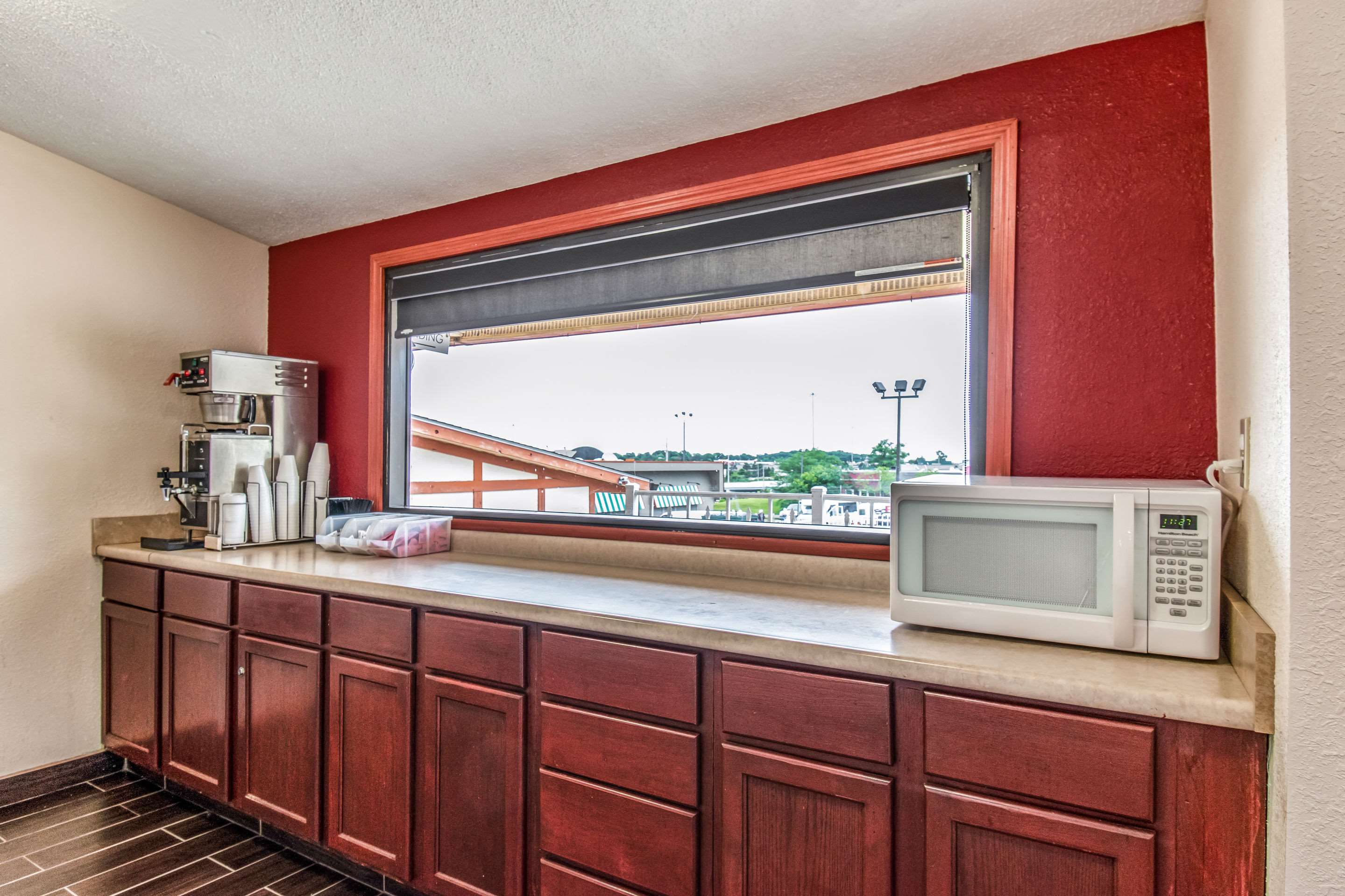 Breakfast area | Rodeway Inn