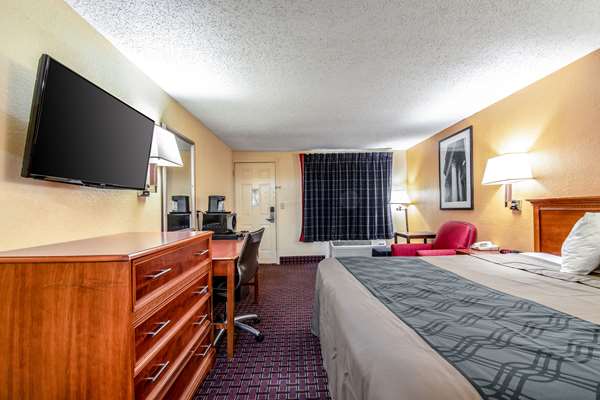  - Rodeway Inn Miamisburg - I-75, Exit 44