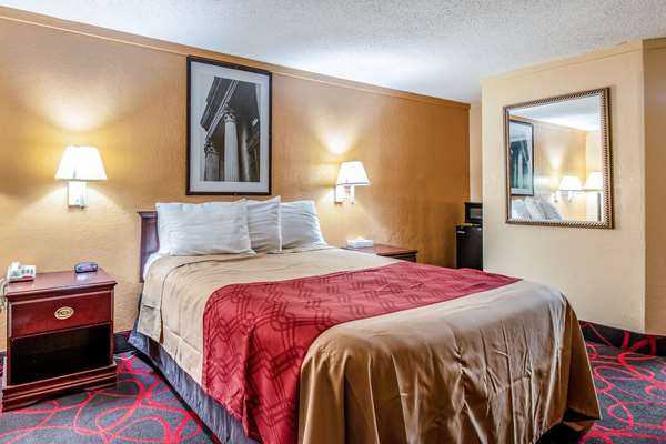  - Rodeway Inn Miamisburg - I-75, Exit 44