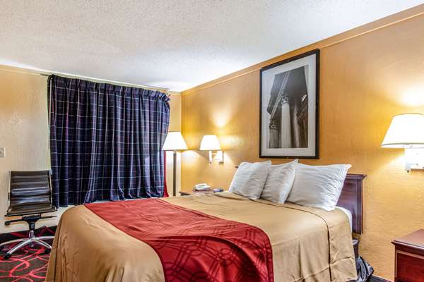  - Rodeway Inn Miamisburg - I-75, Exit 44