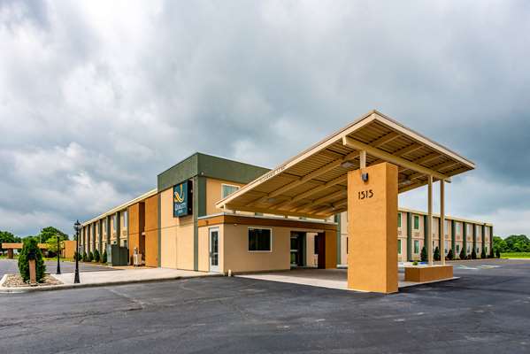 On-Site,Outdoor/Exterior,Exterior View of Building