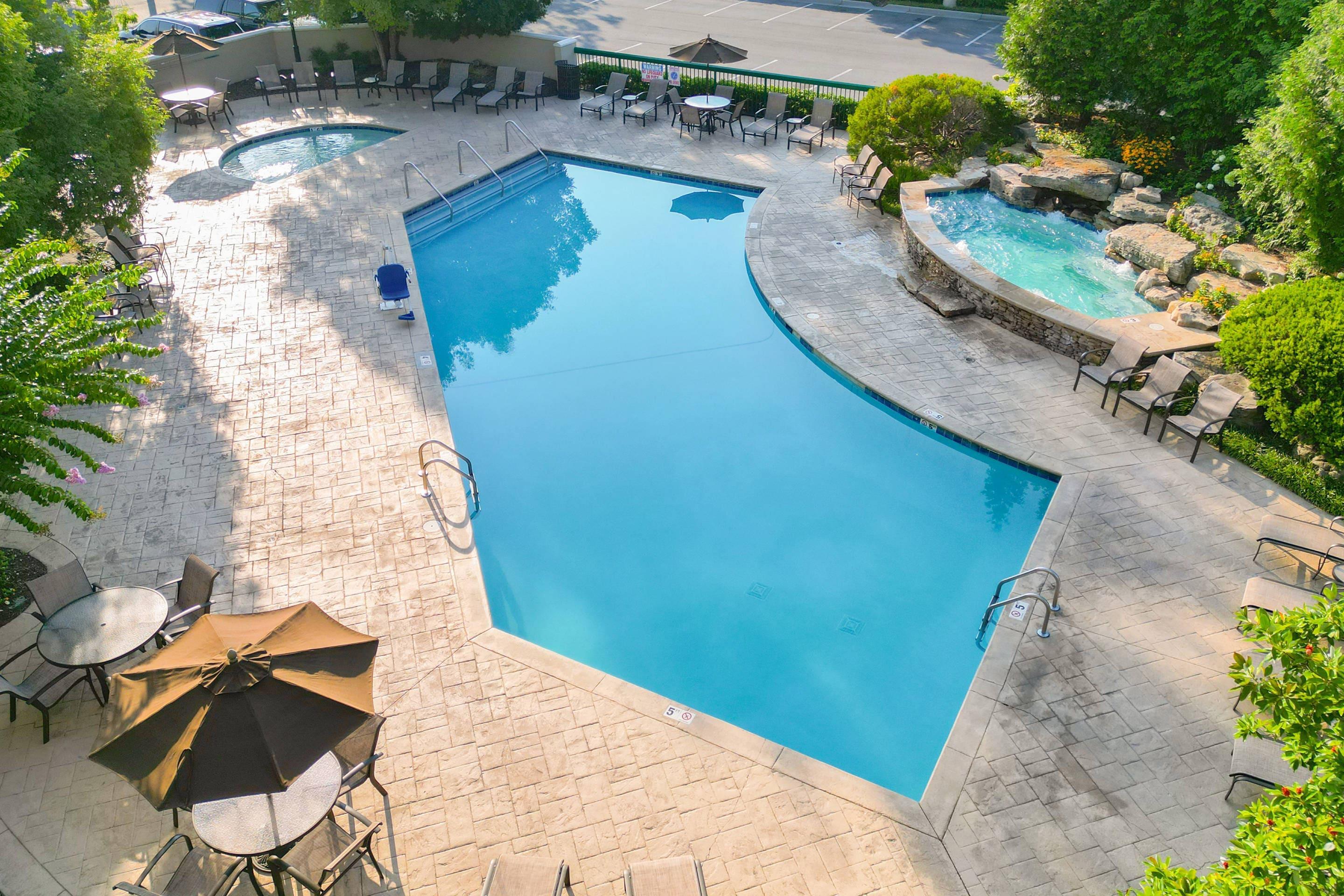 Outdoor pool | Quality Inn Near the Island Pigeon Forge