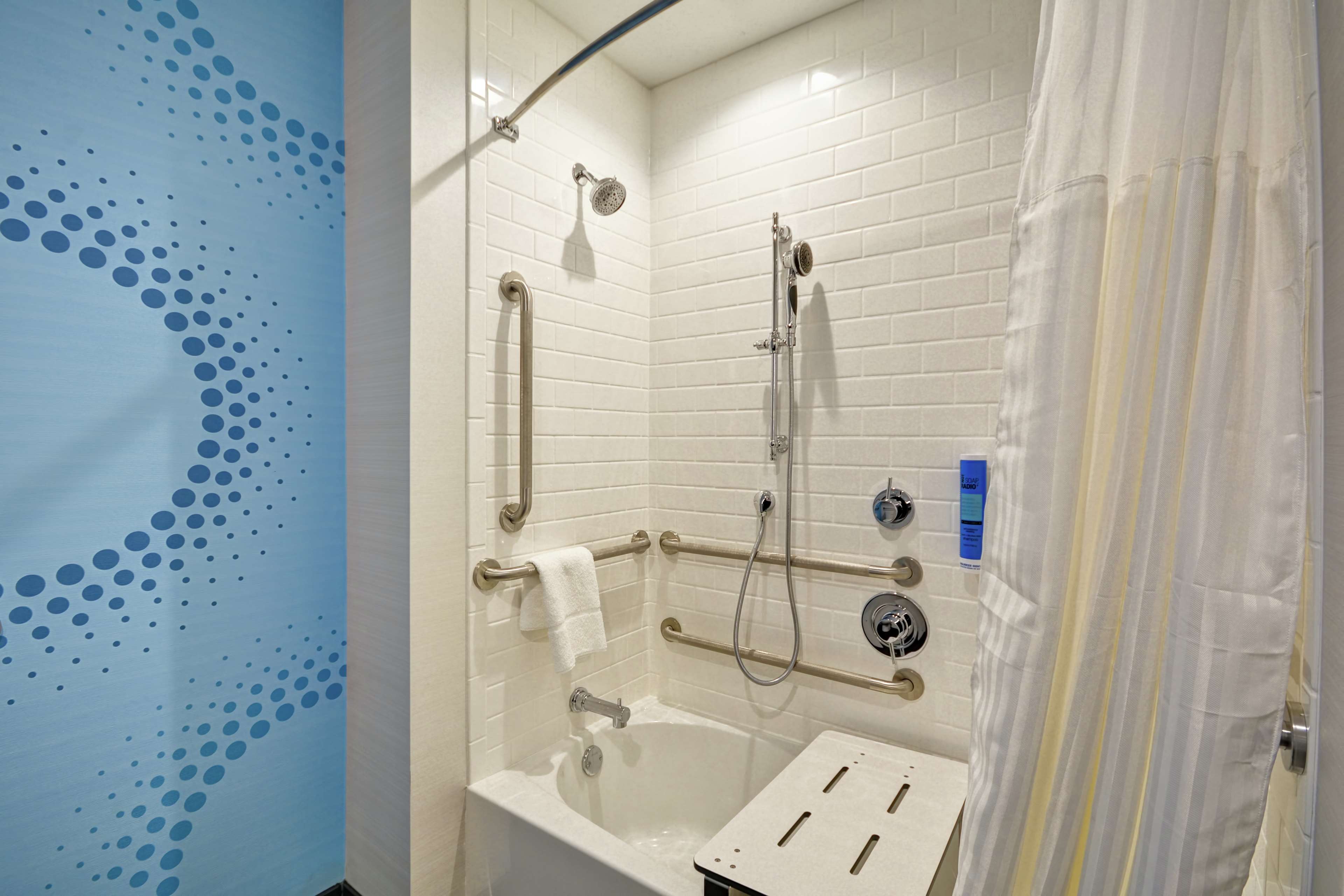 Tru by Hilton Chicopee Springfield - Tap to explore photos