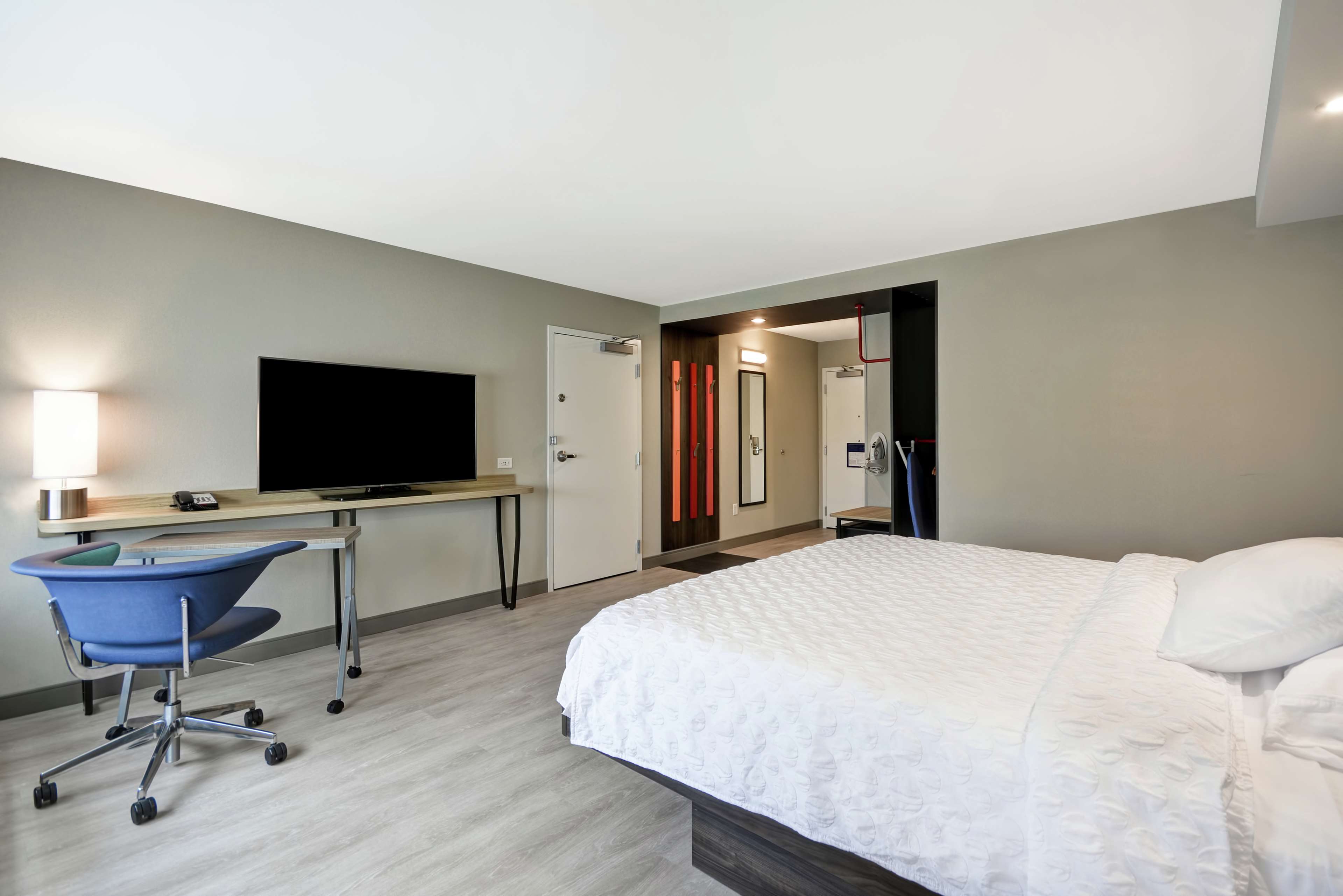 Tru by Hilton Chicopee Springfield Room Type - 1 KING HEARING ACCESSIBLE