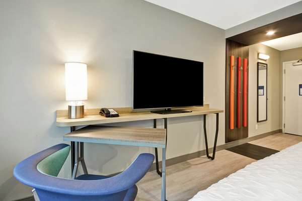  - Tru by Hilton Hotel Chicopee