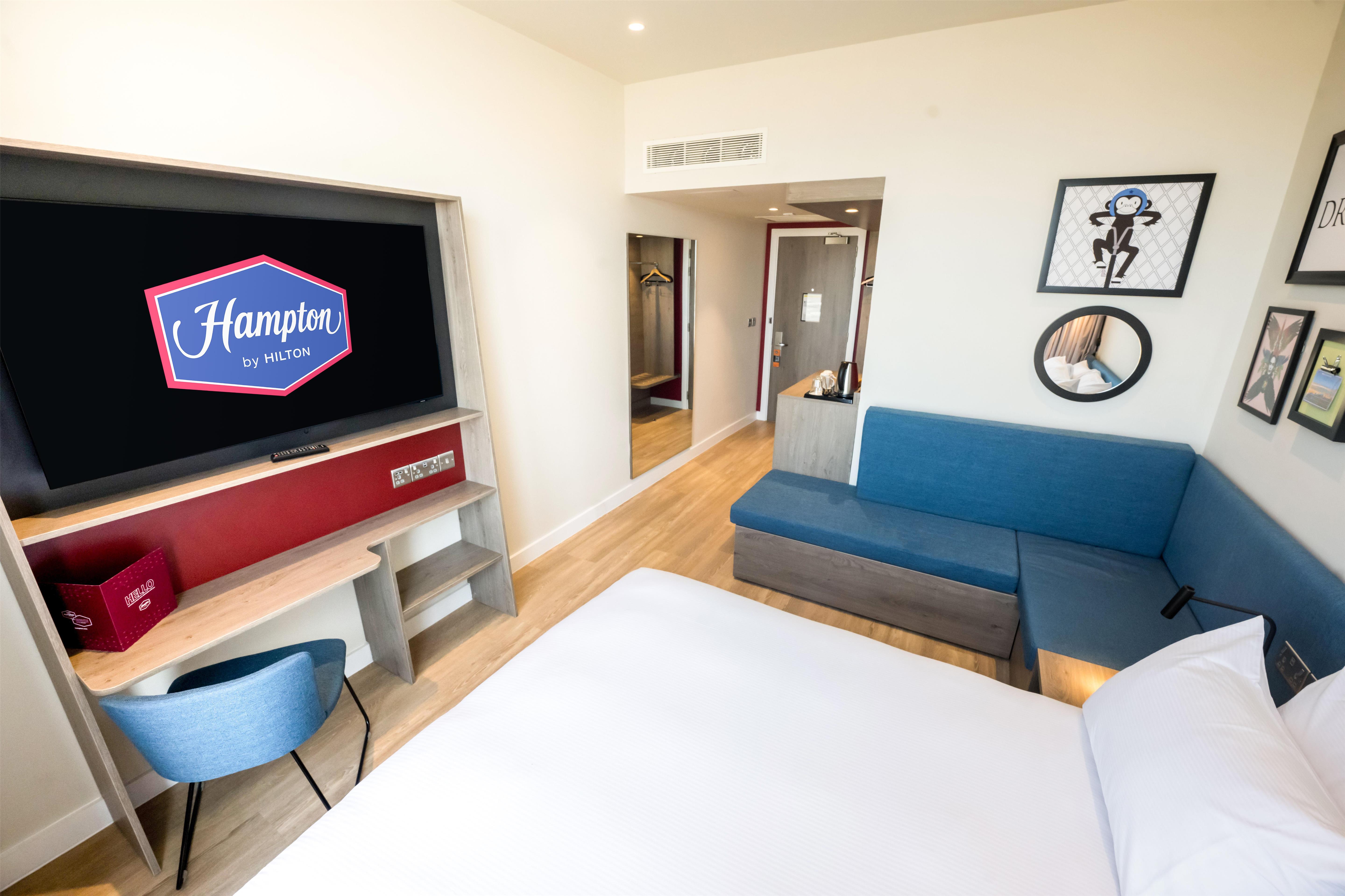Hampton by Hilton Blackpool Room Type - QUEEN RM PREM NS VIEW SOFA