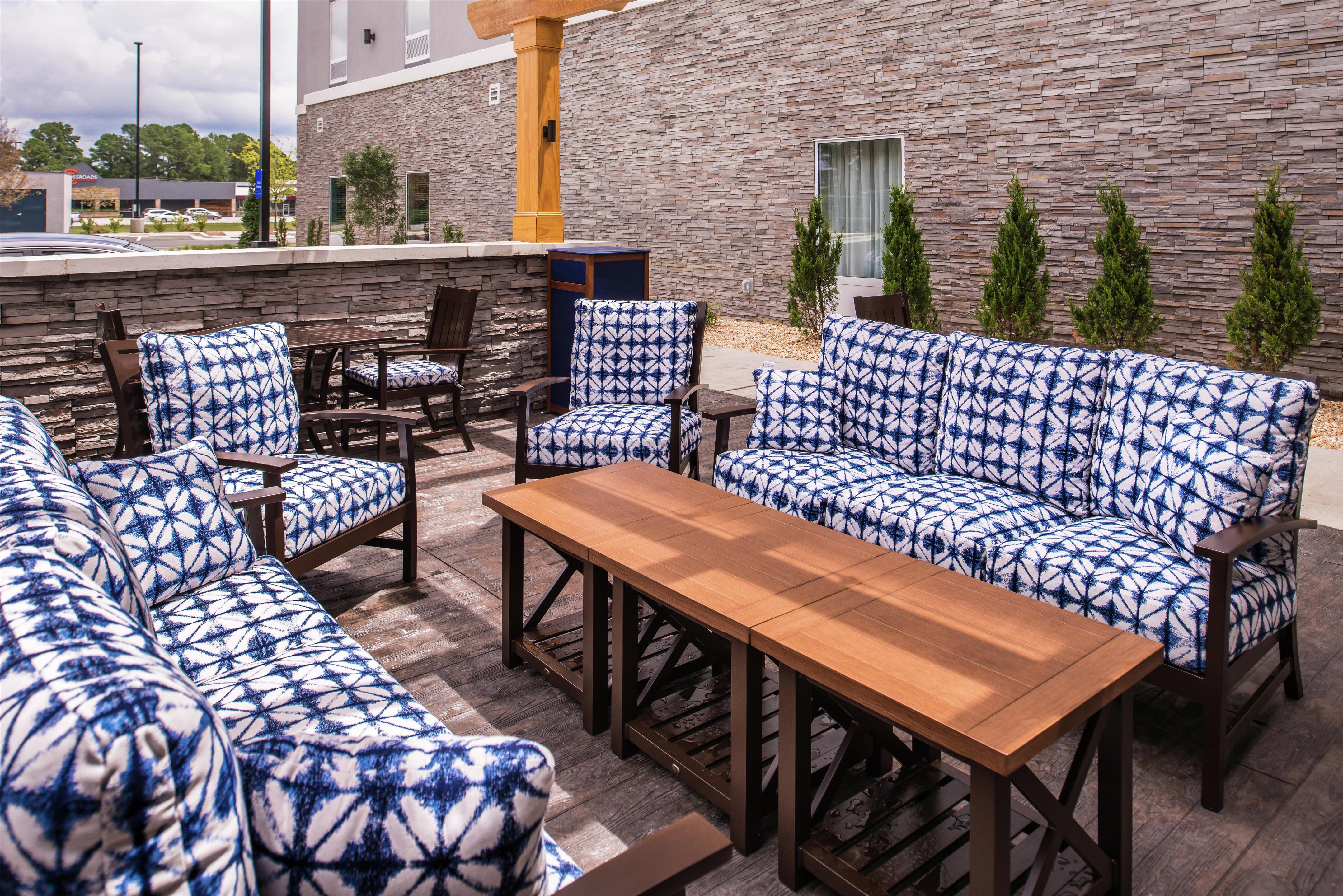 Exterior | Hampton Inn Benson