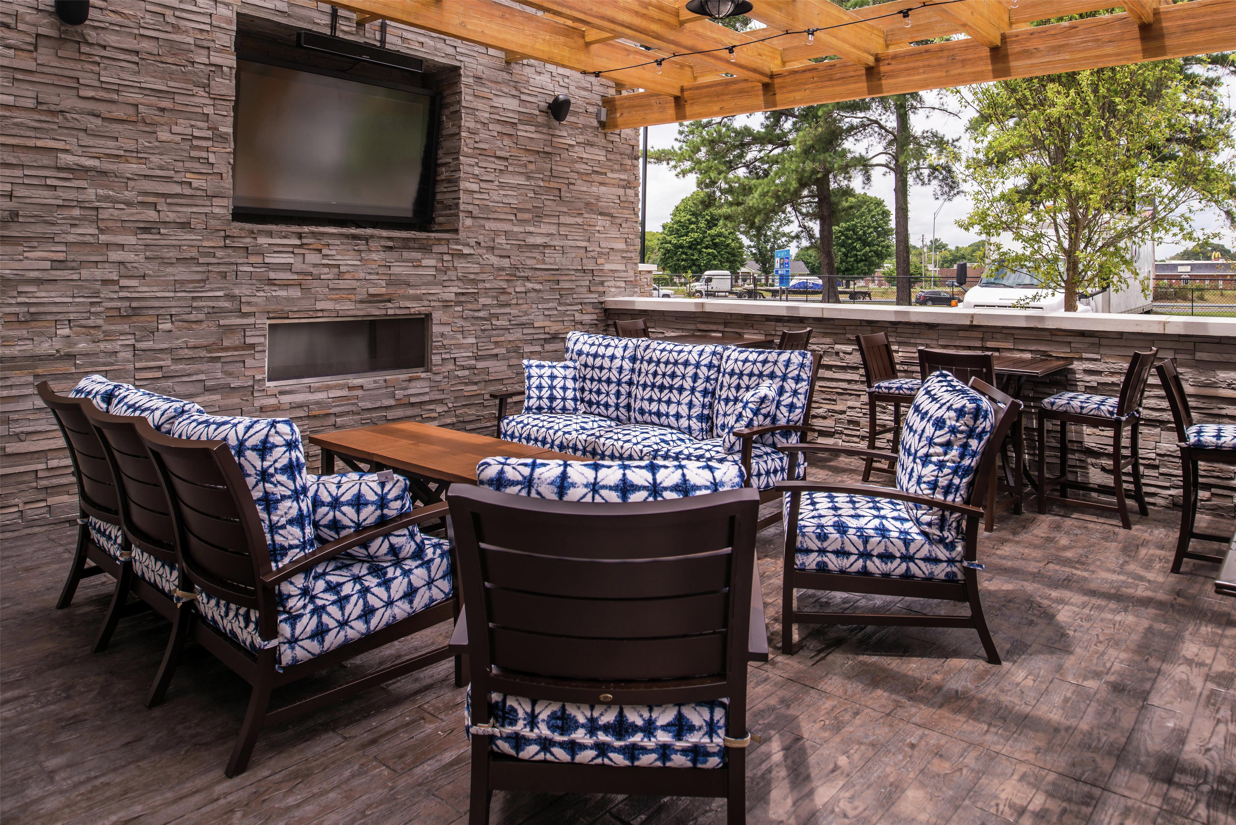 Exterior | Hampton Inn Benson