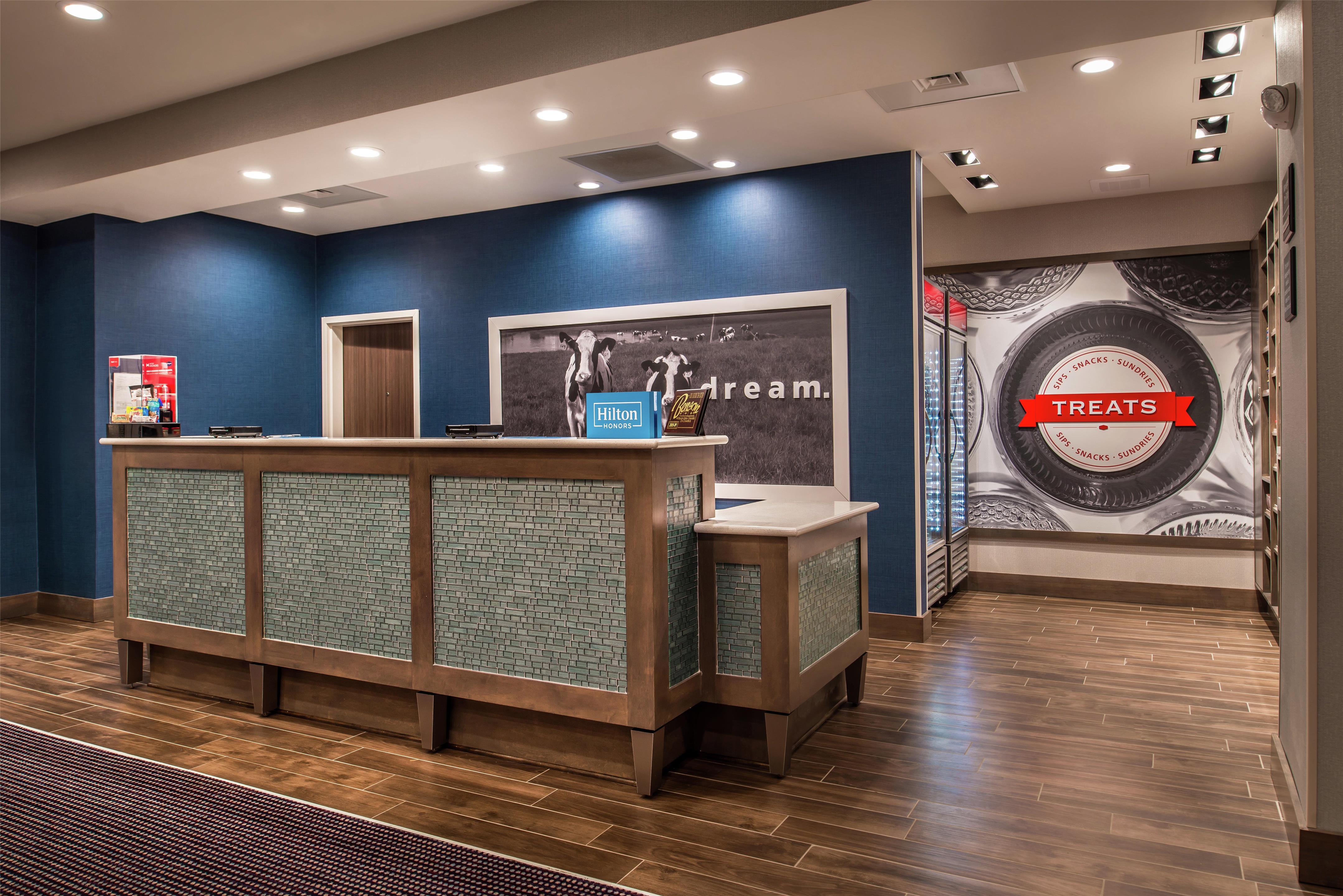 Reception | Hampton Inn Benson