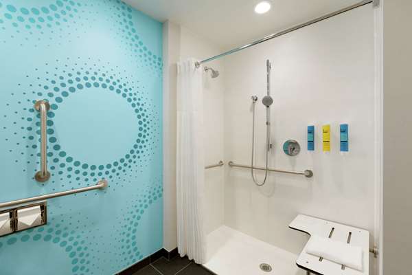  - Tru by Hilton Hotel St Charles - I-70, Exit 229B