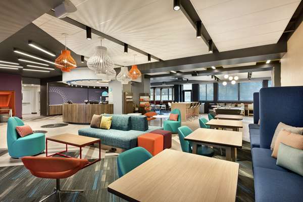  - Tru by Hilton Hotel St Charles - I-70, Exit 229B