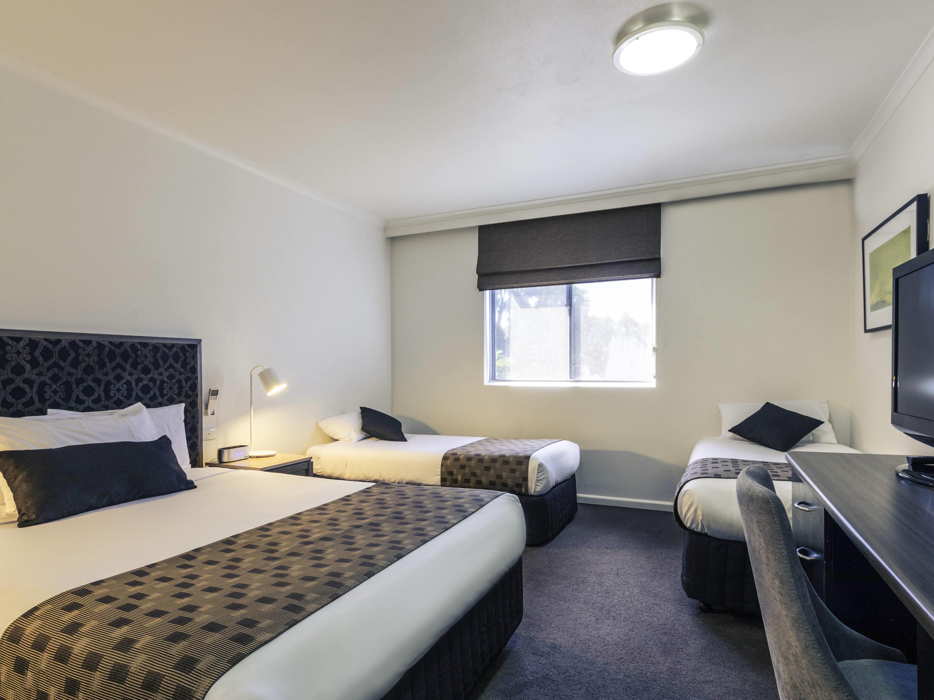 Mercure Albury Room Type - Superior Queen and 2 Singles