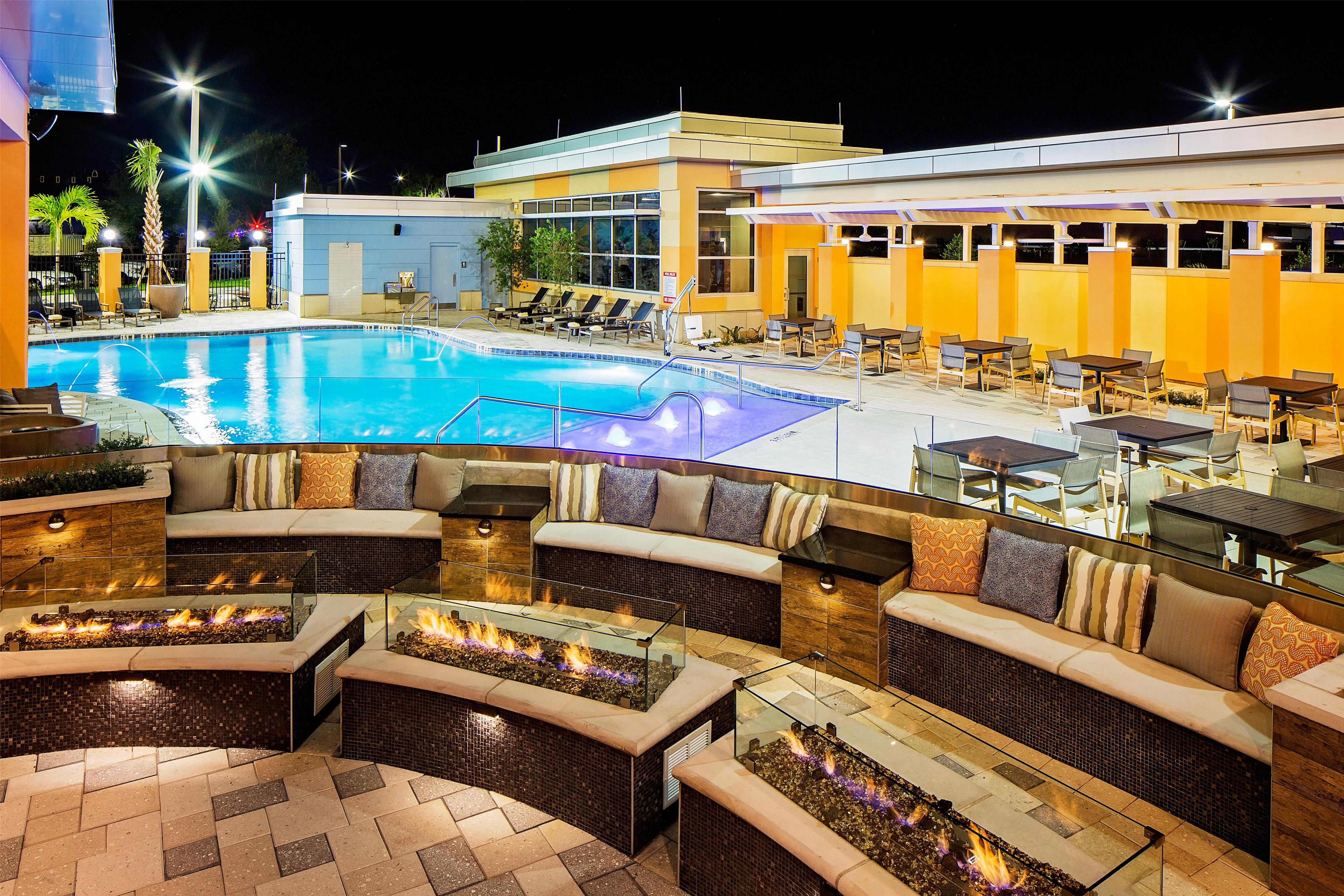 Bar Lounge | Hyatt Place across from Universal Orlando Resort