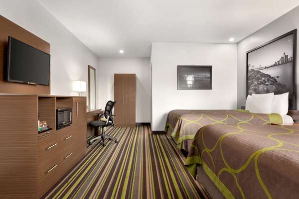  - Super 8 Motel Windsor