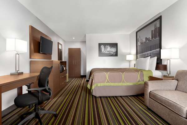  - Super 8 Motel Windsor