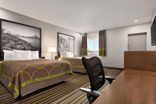  - Super 8 Motel Windsor