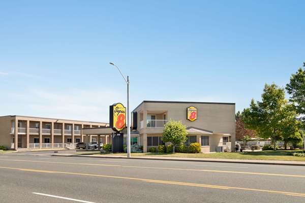 Exterior view - Super 8 Motel Windsor