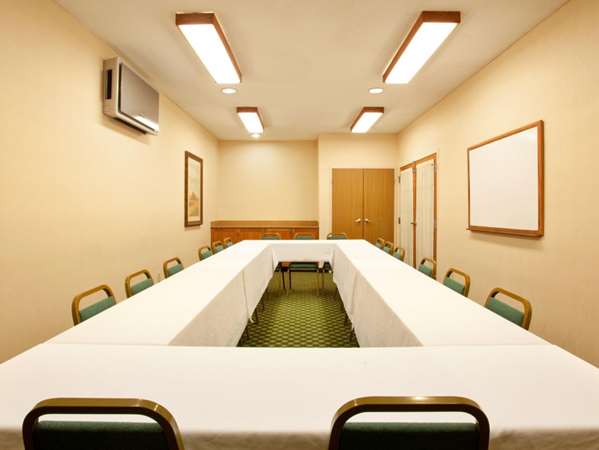  - Baymont Inn & Suites Merrillville - I-65, Exit 253