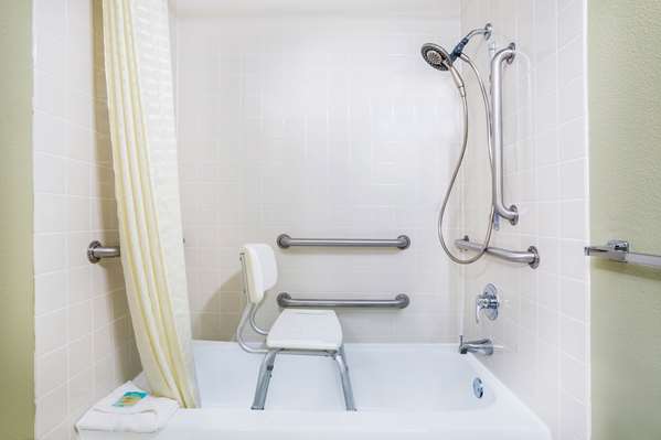  - AmericInn Hotel & Suites International Falls