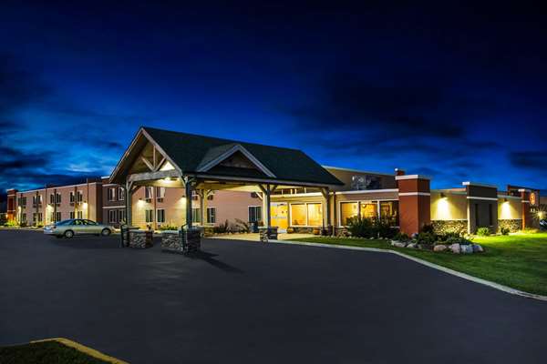 Exterior view - AmericInn Baxter