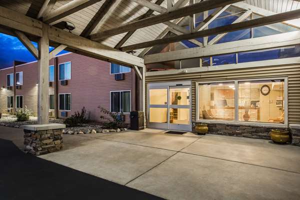 Exterior view - AmericInn Baxter