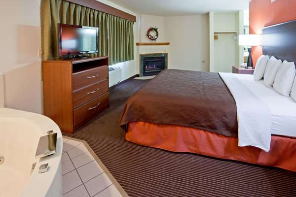 Suite - AmericInn Coon Rapids