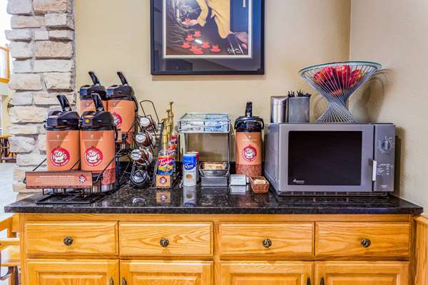  - AmericInn Hotel & Suites Long Lake