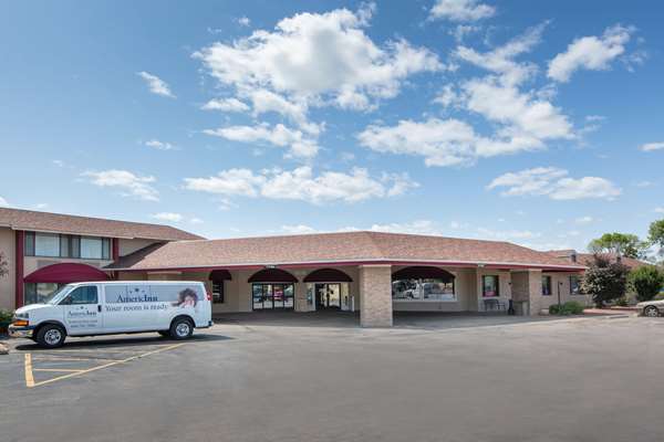 Exterior view - AmericInn Hotel & Conference Center Riverfront La Crosse