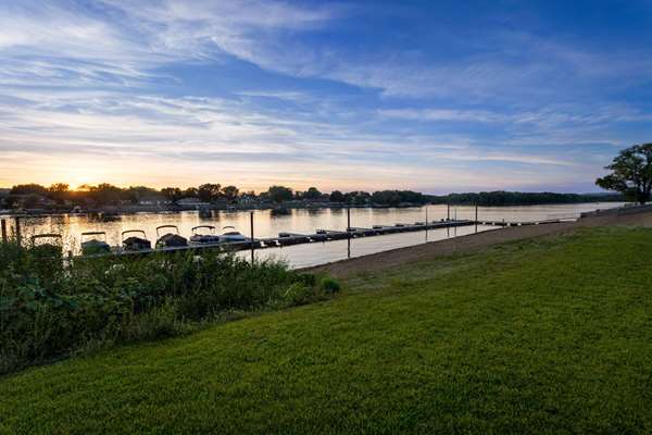 AmericInn by Wyndham La Crosse Riverfront Conference Center