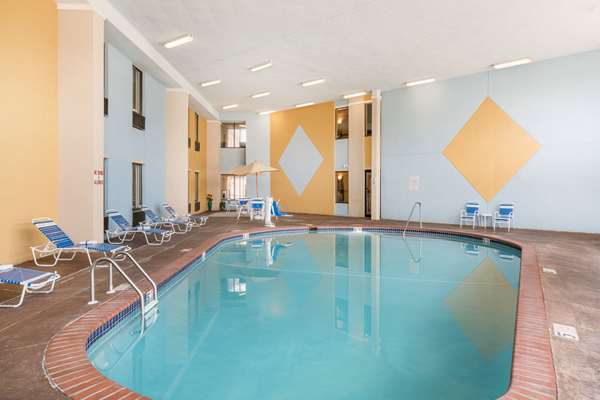 Pool - AmericInn Hotel & Suites Johnston - I-35 & I-80, Exit 131