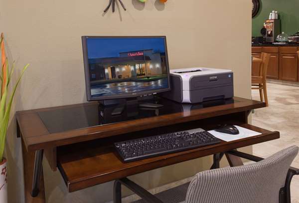 Conference Area - AmericInn Hotel & Suites Johnston - I-35 & I-80, Exit 131