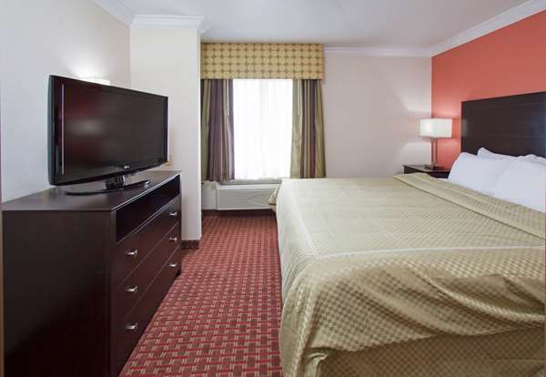 Suite - AmericInn Hotel & Suites Johnston - I-35 & I-80, Exit 131